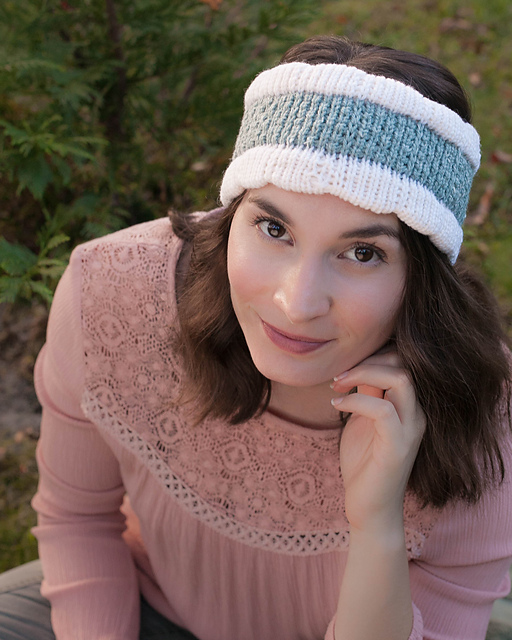 Petal Tuck Headband