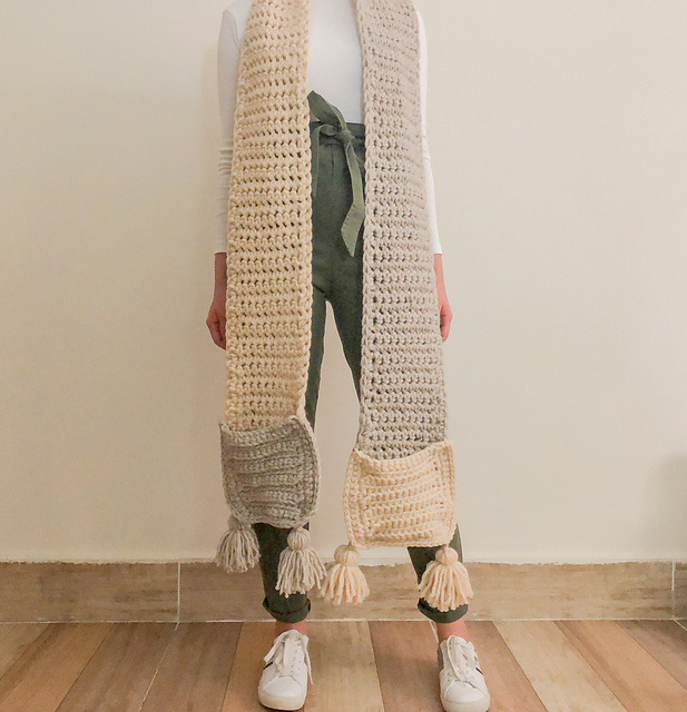 Chunky Scarf with pockets
