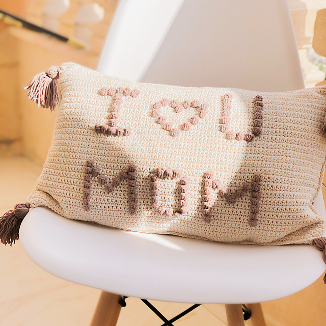 "I love you mom" cushion