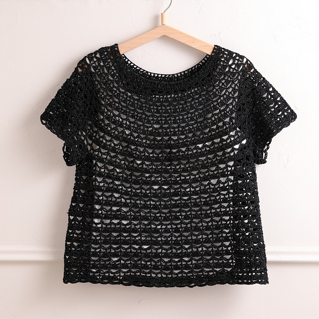 #05 Circular Yoke Pullover