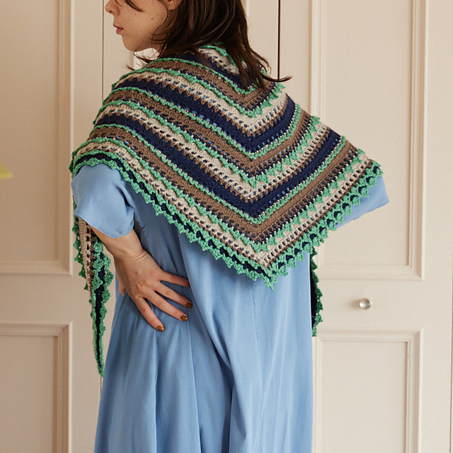 L. Triangle Shawl