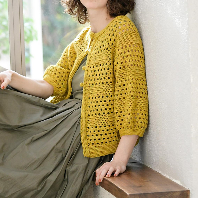 p.18 Ururi Yoke Cardigan