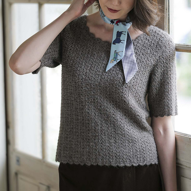 Ravelry: p.18 Shell Pullover pattern by Mariko Oka (岡まり子)