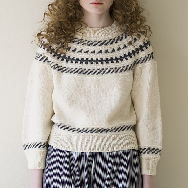 E Yoke Pullover