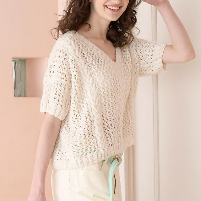 p.16 V-neck Pullover