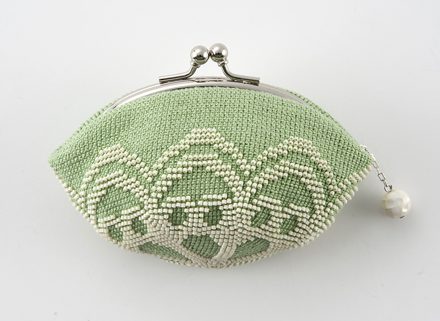 Green Coin Purse with Lace Pattern