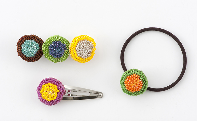 Small Accessories with Round Motifs
