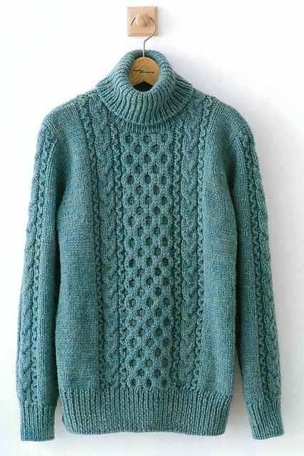 No.09 Cabled Turtleneck タートルネックのケーブルセーター