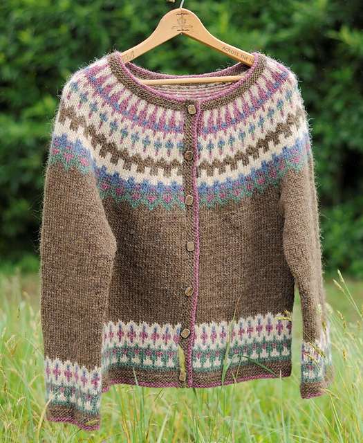 #25 Ladies' Cardigan