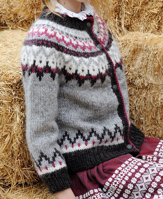 #08 Ladies' Cardigan