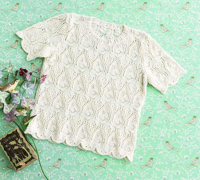 #03 White Lacy