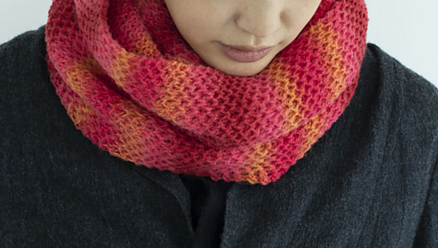 #24 Gradation Snood