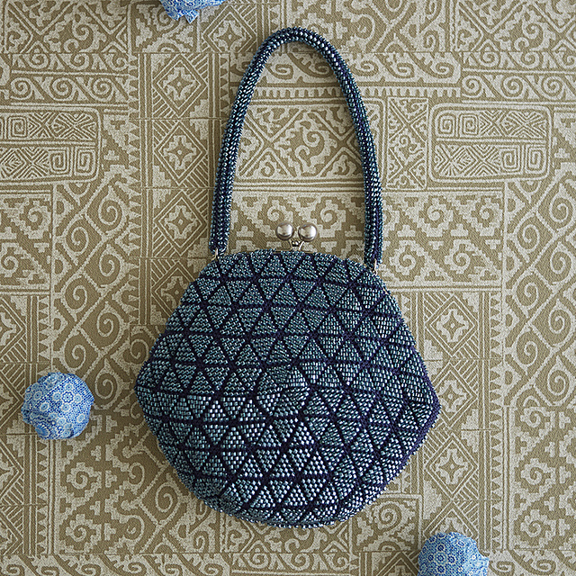 p.44,45 Beaded Pouch or Bag with triangle motif