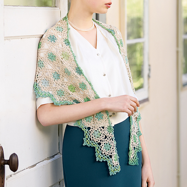 p.14 Continuous crochet motif shawl