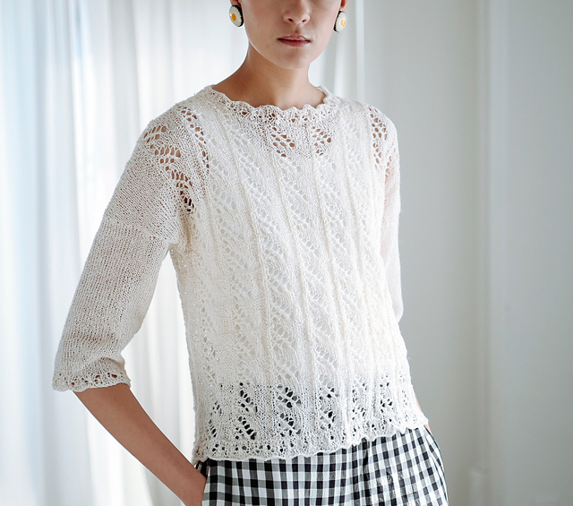 #07 Scallop Lace Pullover