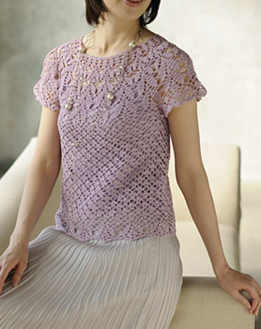 #01 Cute Round-yoked Tee