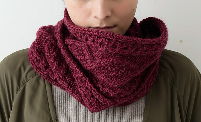 #22 Aran Pattern Snood