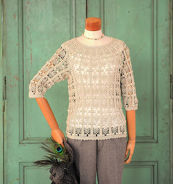 #13 Small Pineapple Yoke Pullover