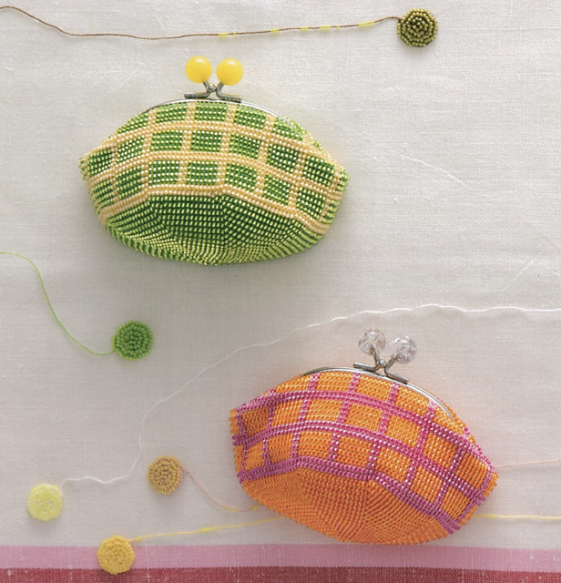 p.026 Beaded Purse