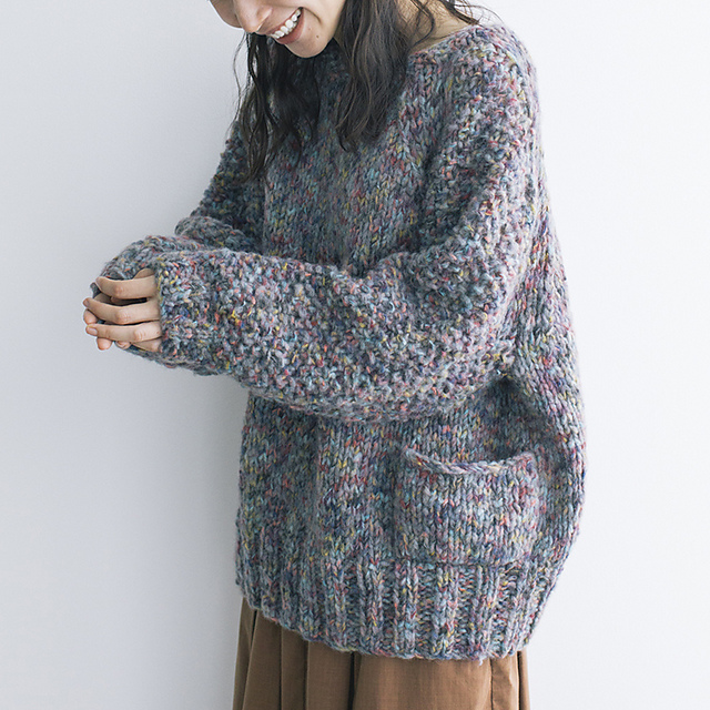 p.04 Sweater with pocket