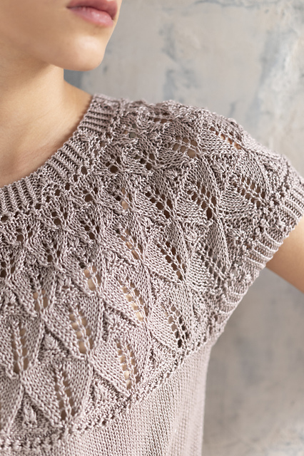 #13 Circular Yoke French Sleeves Pullover