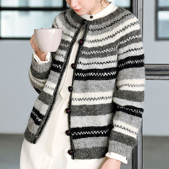 p.17 Monotone Lopi Cardigan