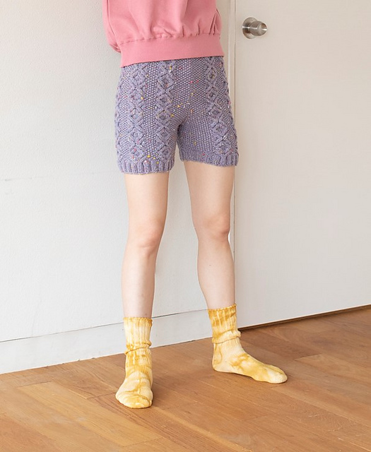 h. Tweed textured pants