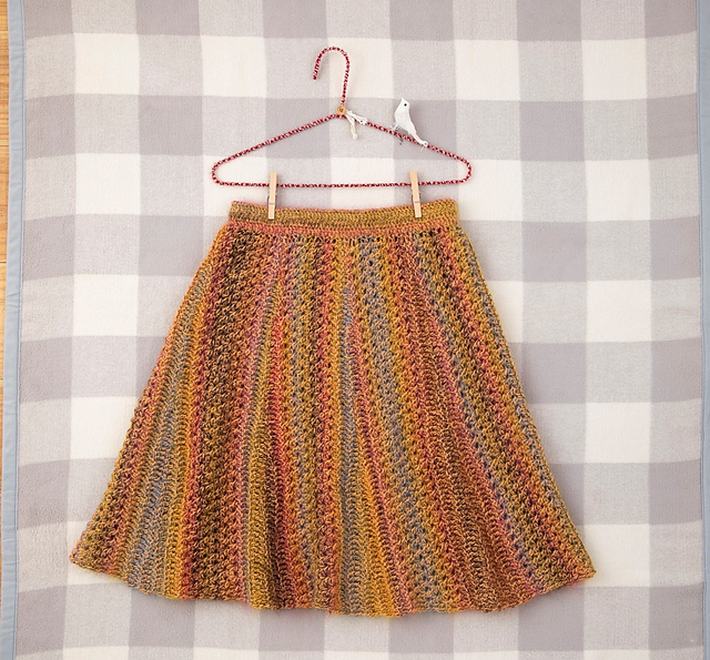 p.83 Overskirt