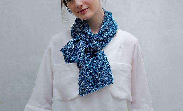 #04 Lacy Stole
