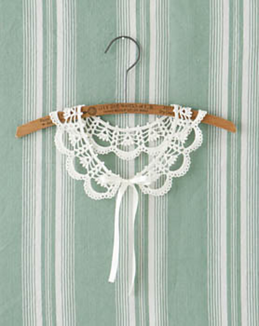 Ravelry: H. Scallop Lace Collar pattern by Mariko Oka (岡まり子)
