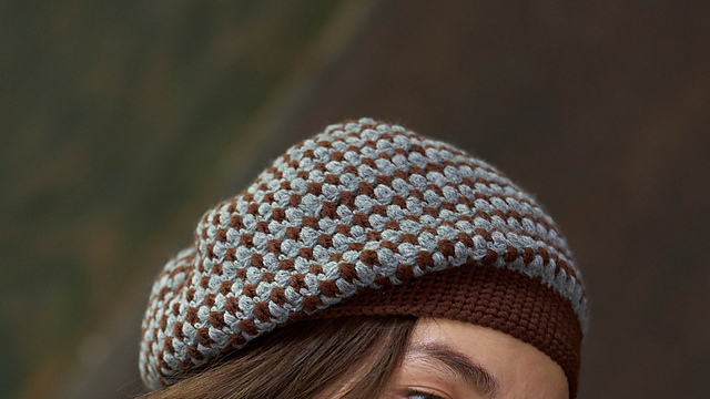 Z Stripe Crochet Cap