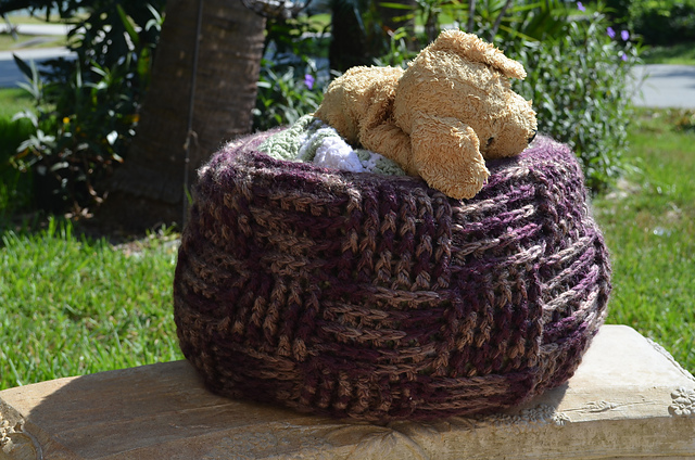 Textured Newborn Posing Basket