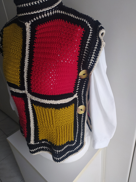 Poncho Bauhaus