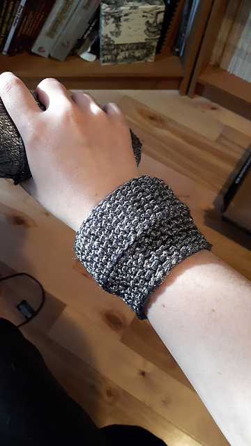 Aeris Bracer