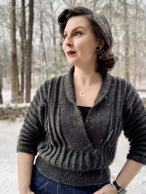 Ridge Pattern Pullover