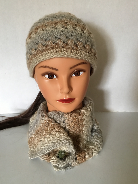 Bean Stitch Cowl