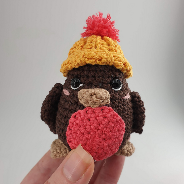 Mini Christmas Robin Decoration