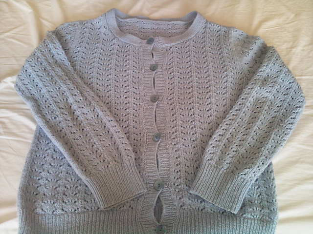 836 - Cardigan ajoure