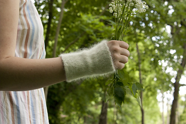 simple wrist warmers