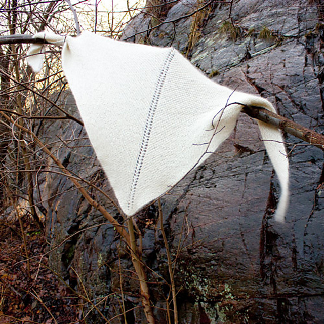 Moln Garter Stitch Shawl