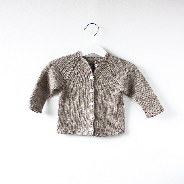 Blåbär Cardigan and Beanie