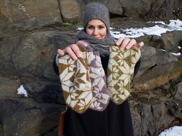 Colour Your Stars ⭐️ Mittens