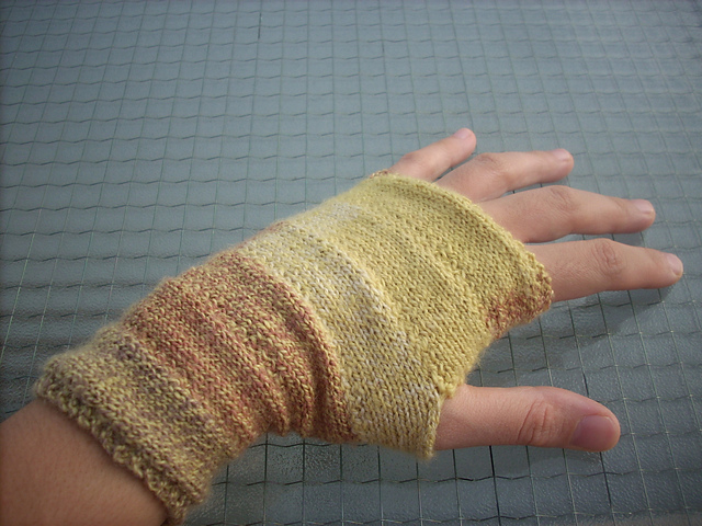 Spiral Mittens