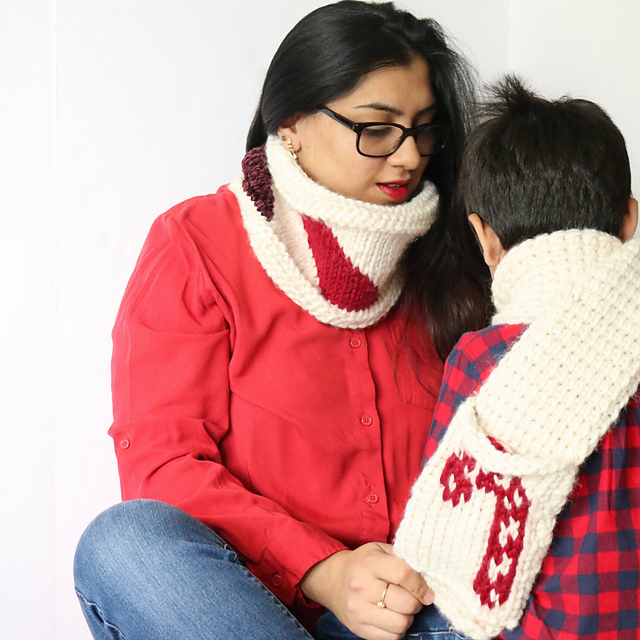 Tuni Candy Cane Scarf and Cowl