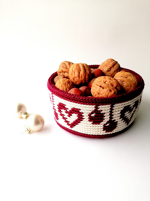 Basket with hearts