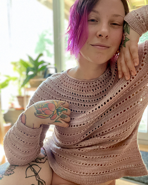 Sarah Pullover