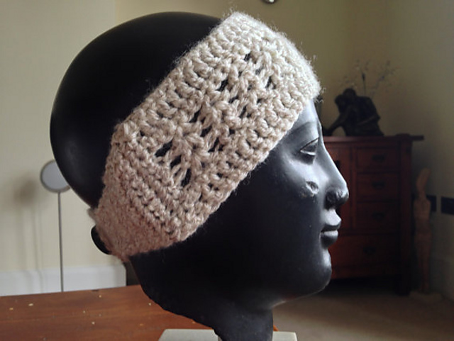 Lace Stripe Ear Warmer