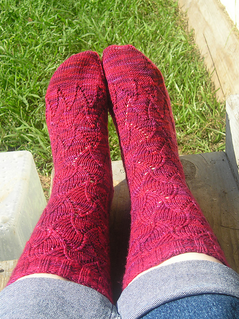 Tessellating Lace Socks