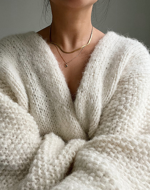 【BAON】[unisex] Nadeki Stitch Over Knit Cardigan Stitch Flowers Hand-Knit Chunky Cardigan in Pink - Retro