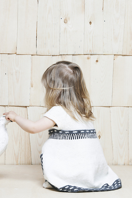 39. Child´s Dress